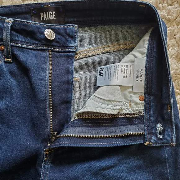 PAIGE | Raw Hem Margot Skinny High Waisted Jeans (Size 27) - Picture 6 of 8